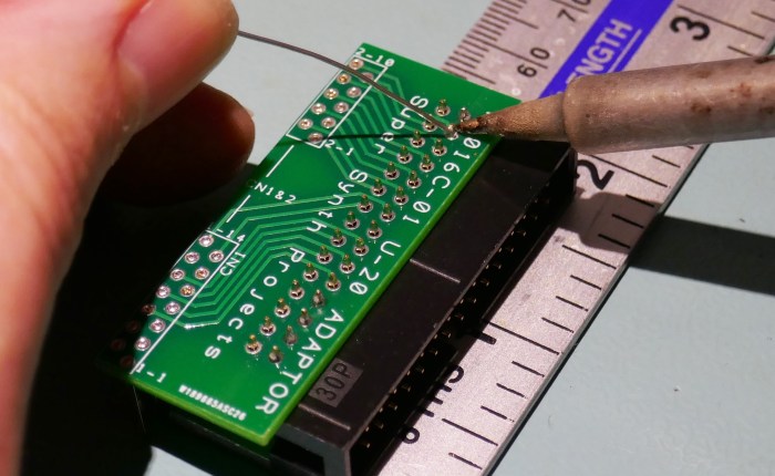 06-U20-SolderConnector